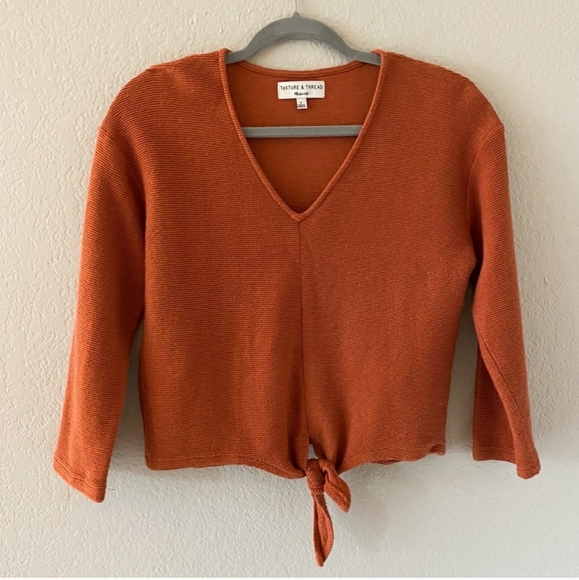 🍁Madewell Texture & Thread Rust Knot Front Tee - Picture 2 of 10